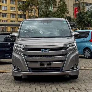 Toyota Noah 1.8 FWD Hybrid (7 seater) 2019 Brown