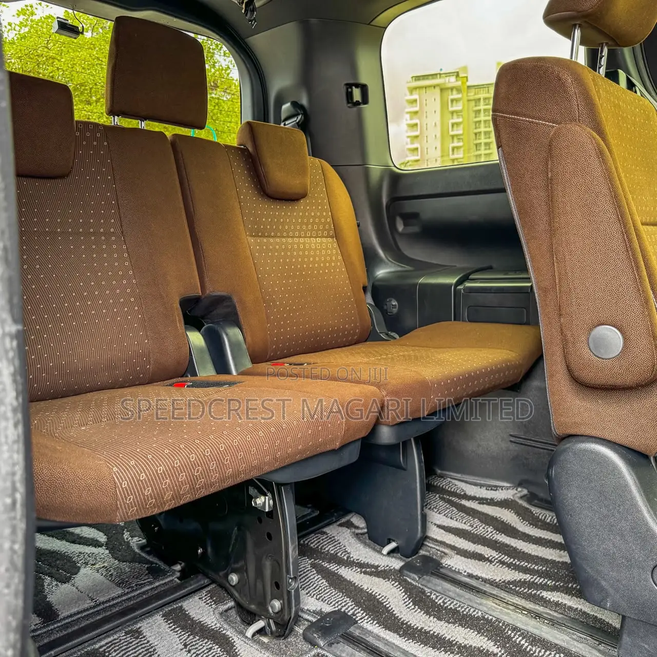 Toyota Noah 1.8 FWD Hybrid (7 seater) 2019 Brown