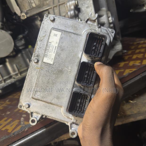Honda Fit Hybrid Engine Computer - main view