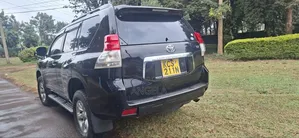Toyota Land Cruiser 2011 Black