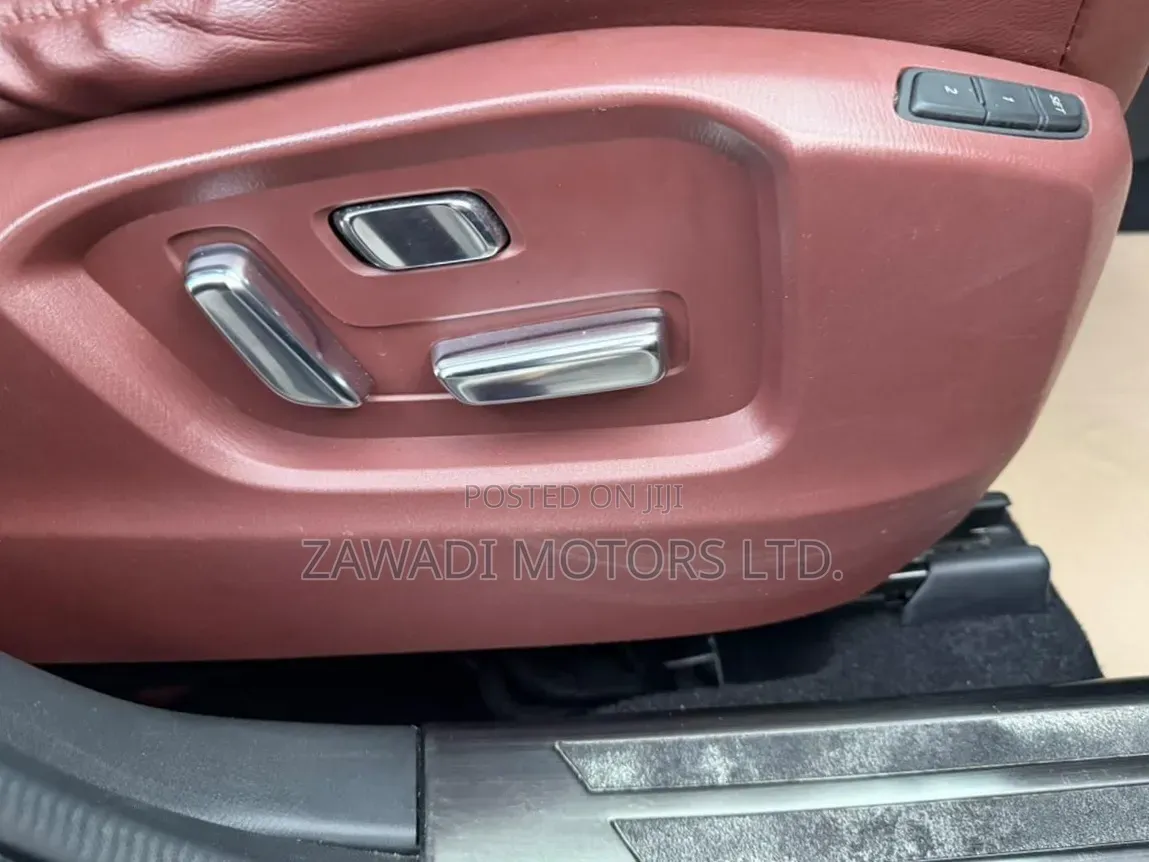 Mazda CX-8 2021 Gold