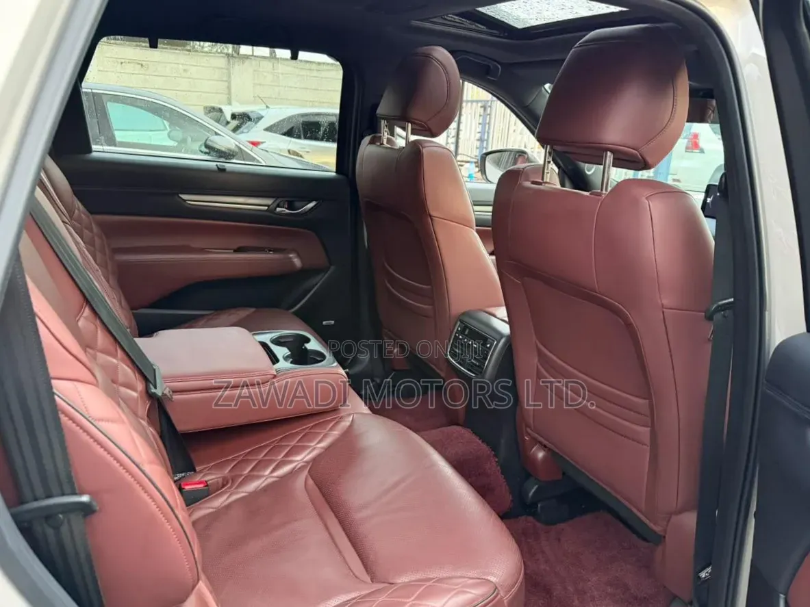 Mazda CX-8 2021 Gold