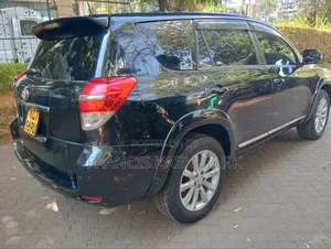 Toyota Vanguard 2012 Black