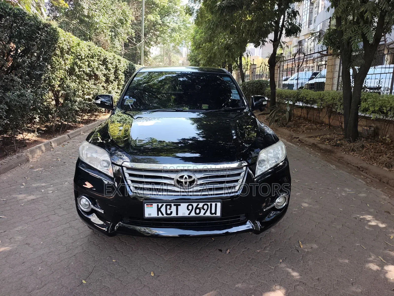 Toyota Vanguard 2012 Black
