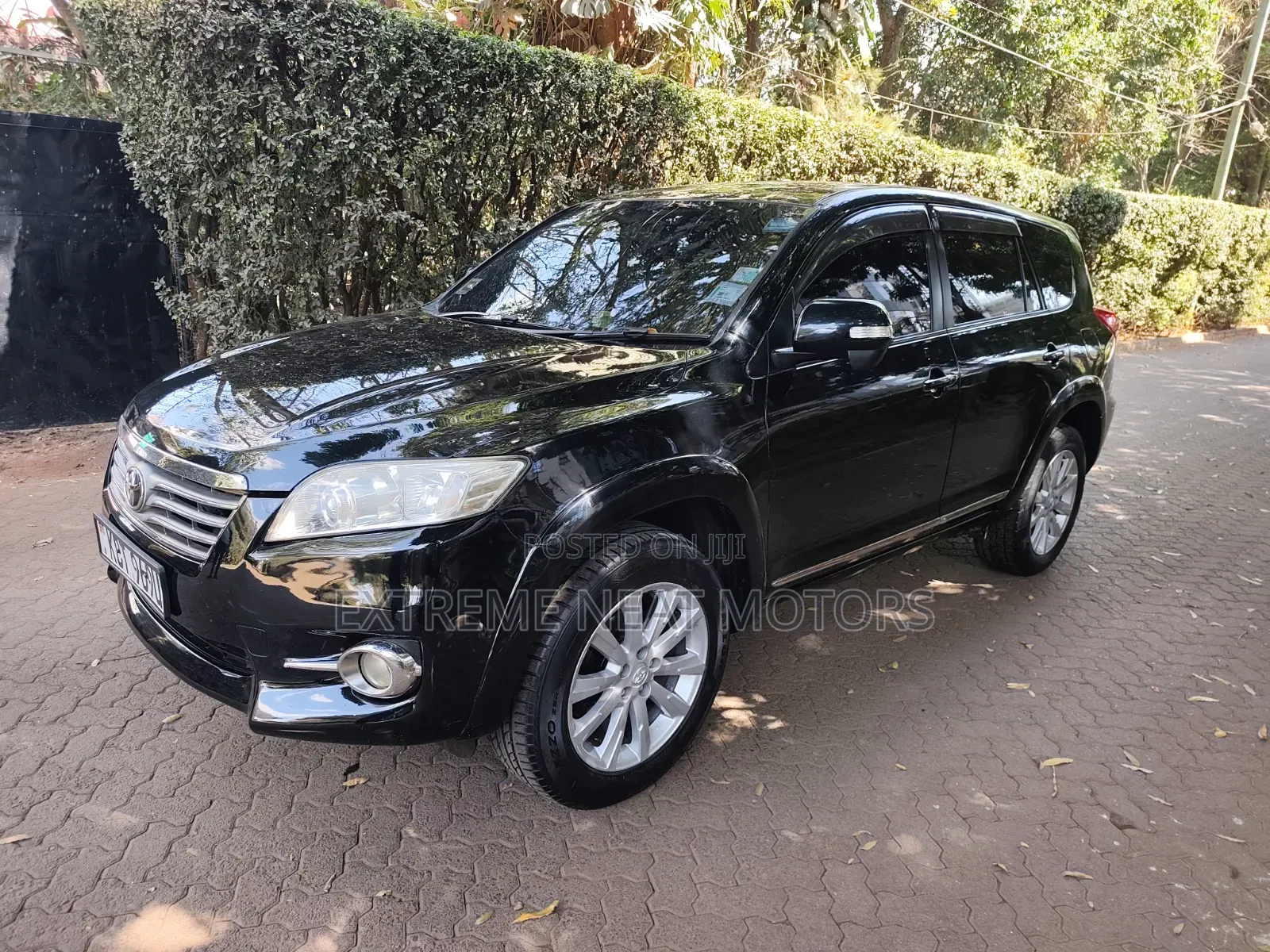 Toyota Vanguard 2012 Black