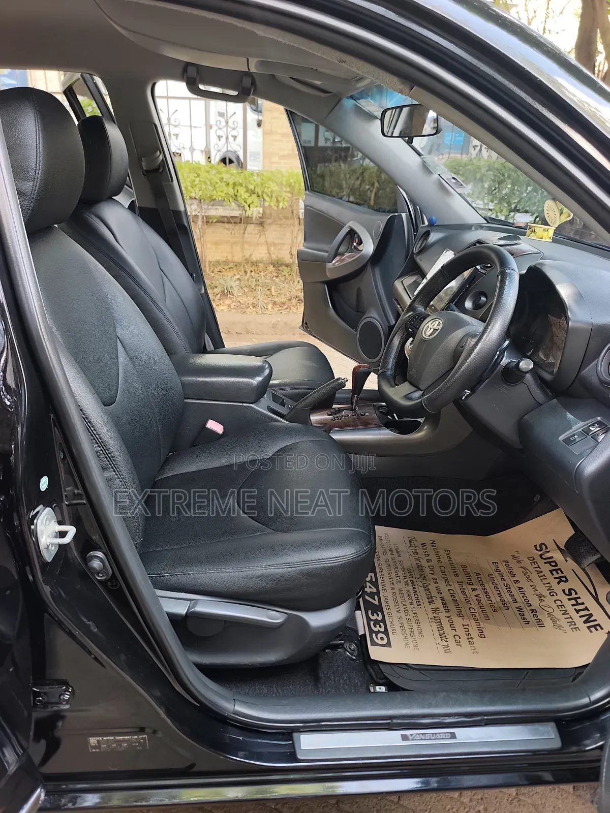 Toyota Vanguard 2012 Black