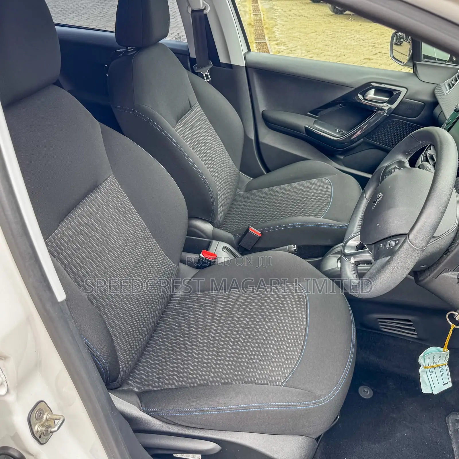 Peugeot 208 2019 White