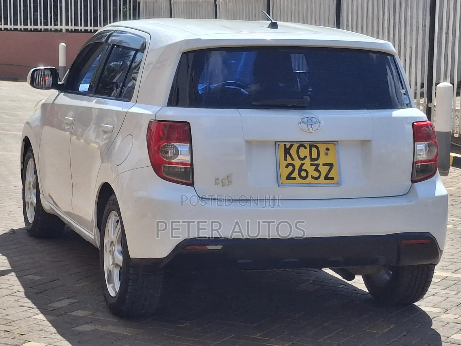 Toyota IST 2009 White