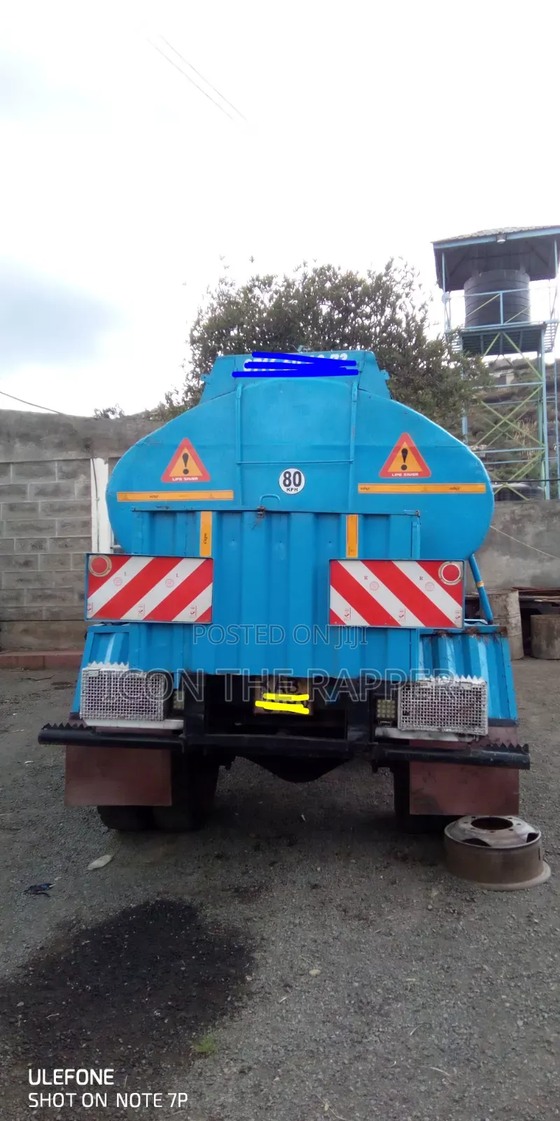 Nissan Diesel 1992 Orange