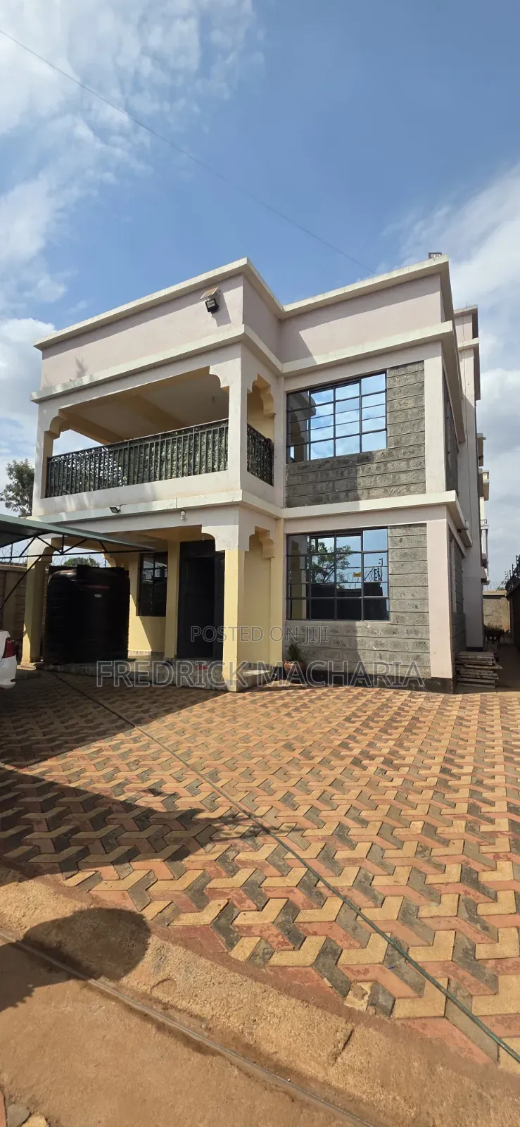 5bdrm Mansion in Kiora Estate, Riabai for sale