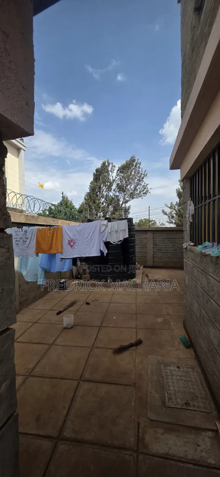 5bdrm Mansion in Kiora Estate, Riabai for sale