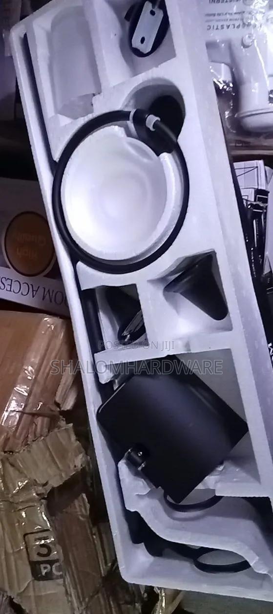 Bathroom Set. - main view