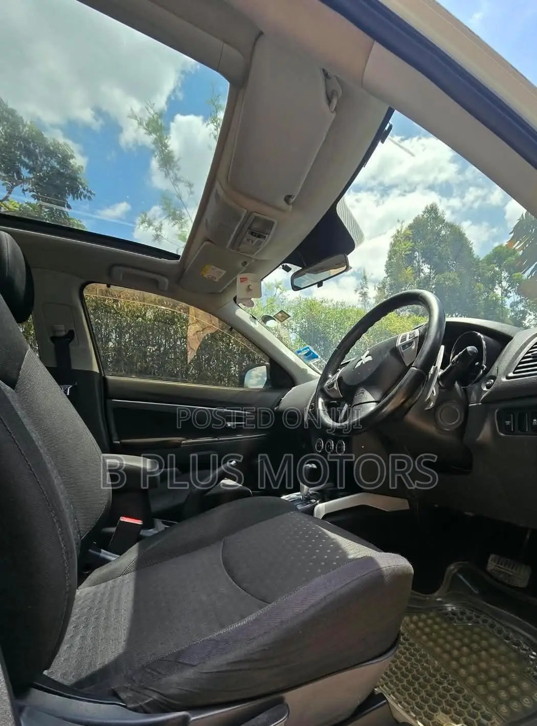 Mitsubishi RVR 2013 White