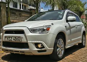 Mitsubishi RVR 2013 White