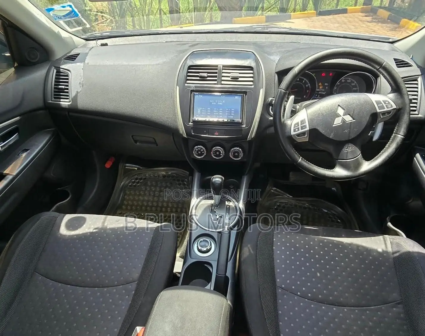 Mitsubishi RVR 2013 White