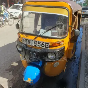 Bajaj RE 2019 Yellow