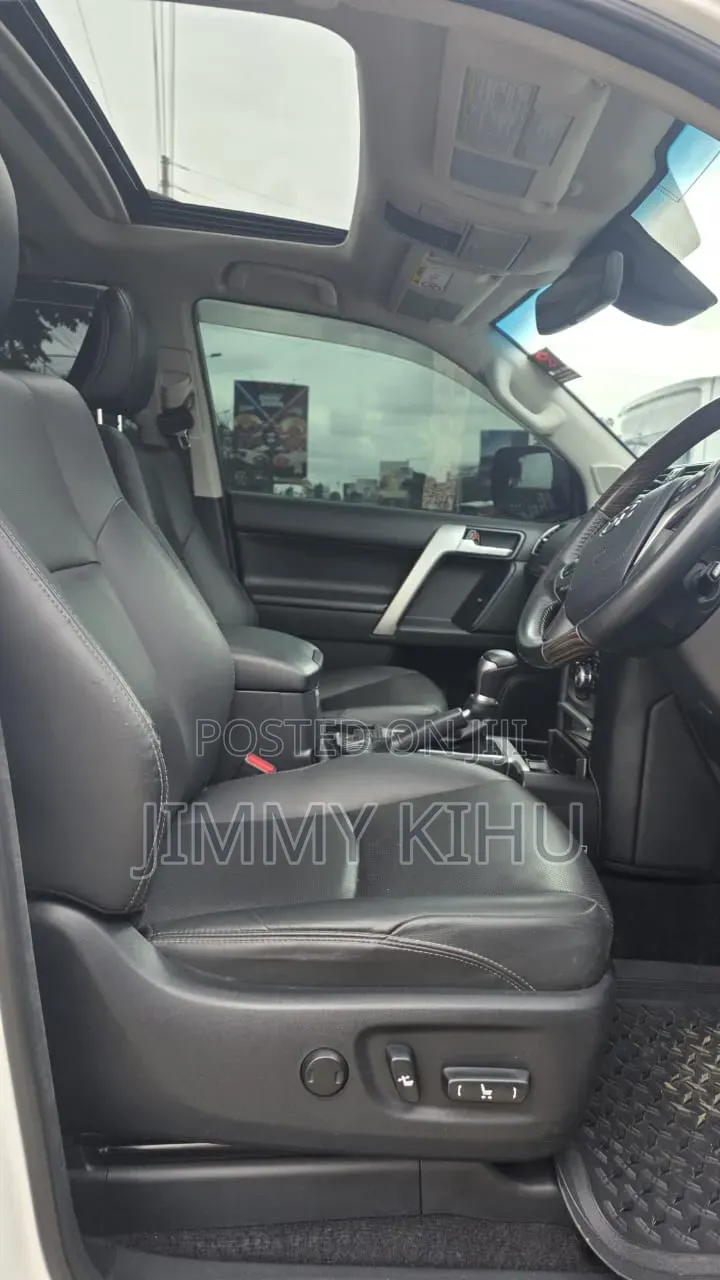 Toyota Land Cruiser Prado 2023 Pearl
