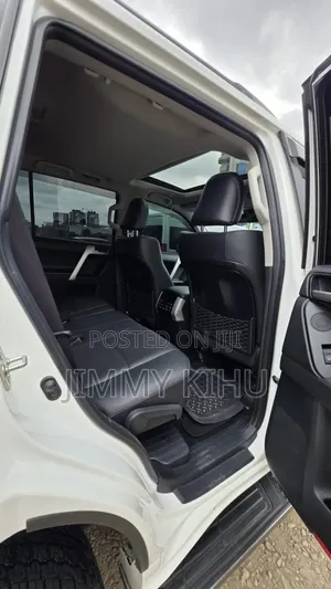 Toyota Land Cruiser Prado 2023 Pearl