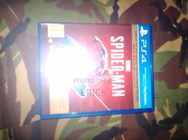 Ps4 Slim 1TB With Spider Man Cd - thumbnail 2