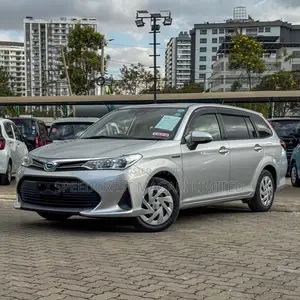 Toyota Corolla Fielder 1.5 Hybrid FWD 2020 Silver