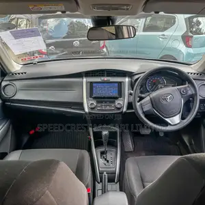 Toyota Corolla Fielder 1.5 Hybrid FWD 2020 Silver