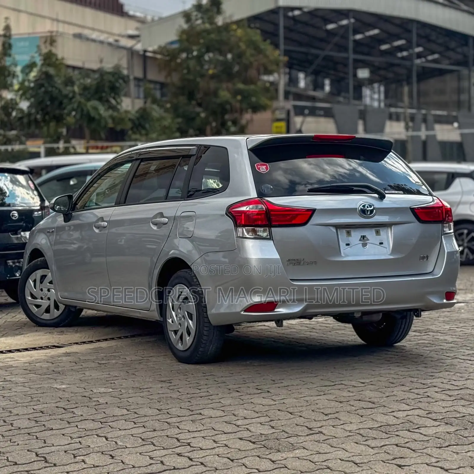 Toyota Corolla Fielder 1.5 Hybrid FWD 2020 Silver