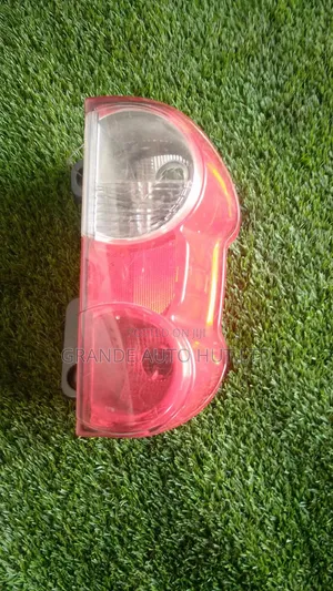 Nissan Nv200 Taillights