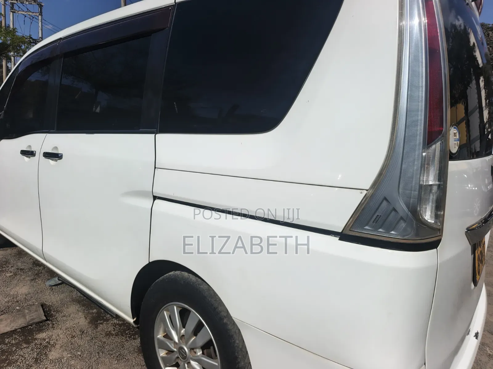 Nissan Serena 2011 White
