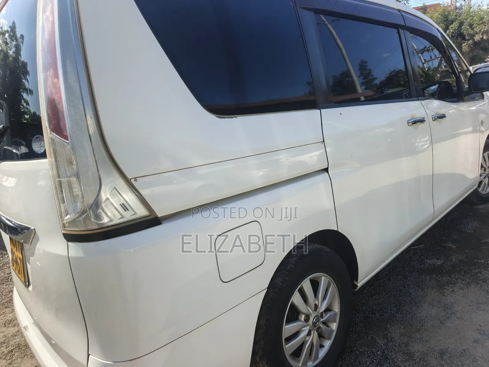 Nissan Serena 2011 White