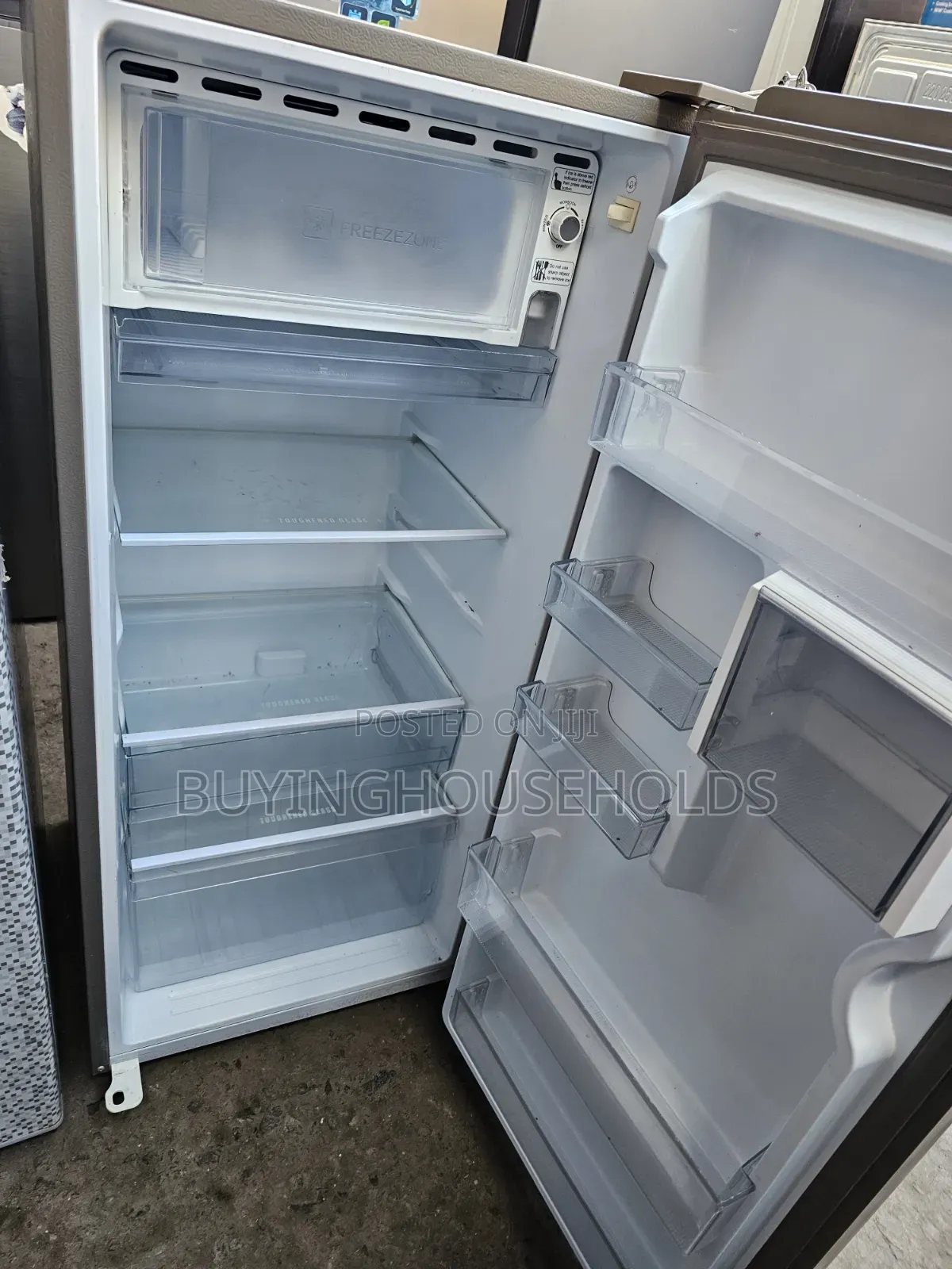 Haier 195L Mirrored Door Fridge