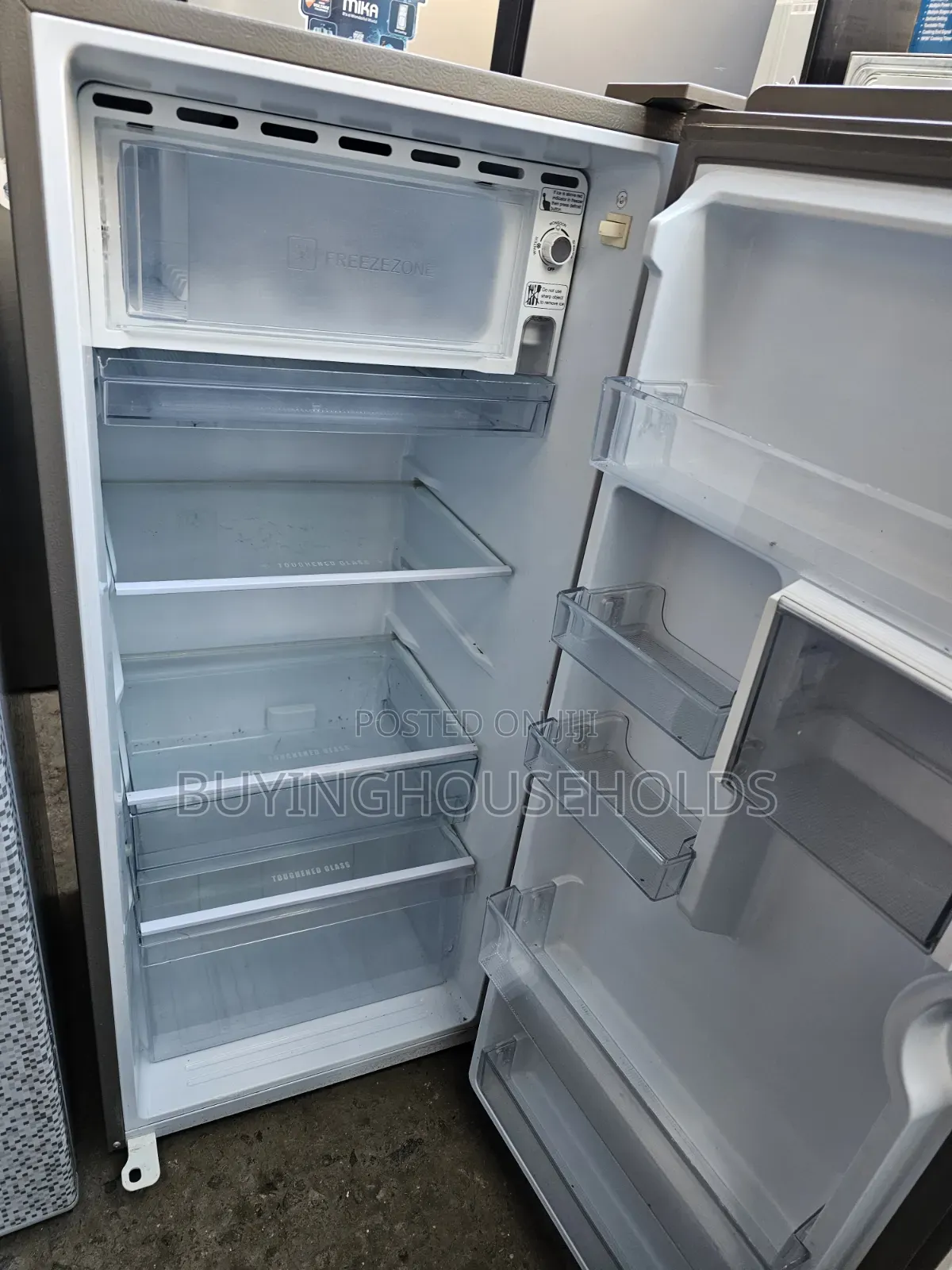Haier 195L Mirrored Door Fridge