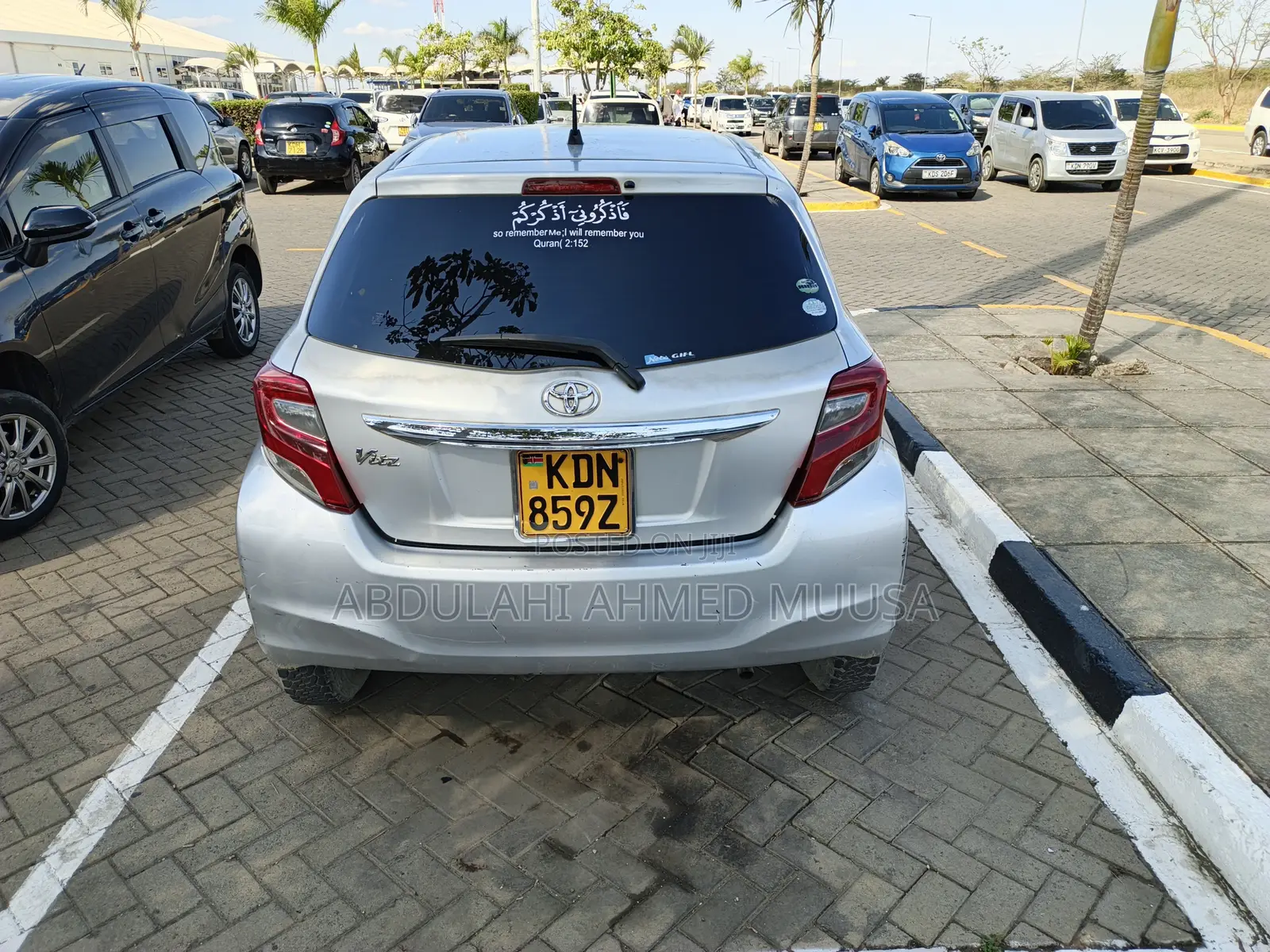 Toyota Vitz 2016 Silver