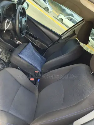 Toyota Vitz 2016 Silver