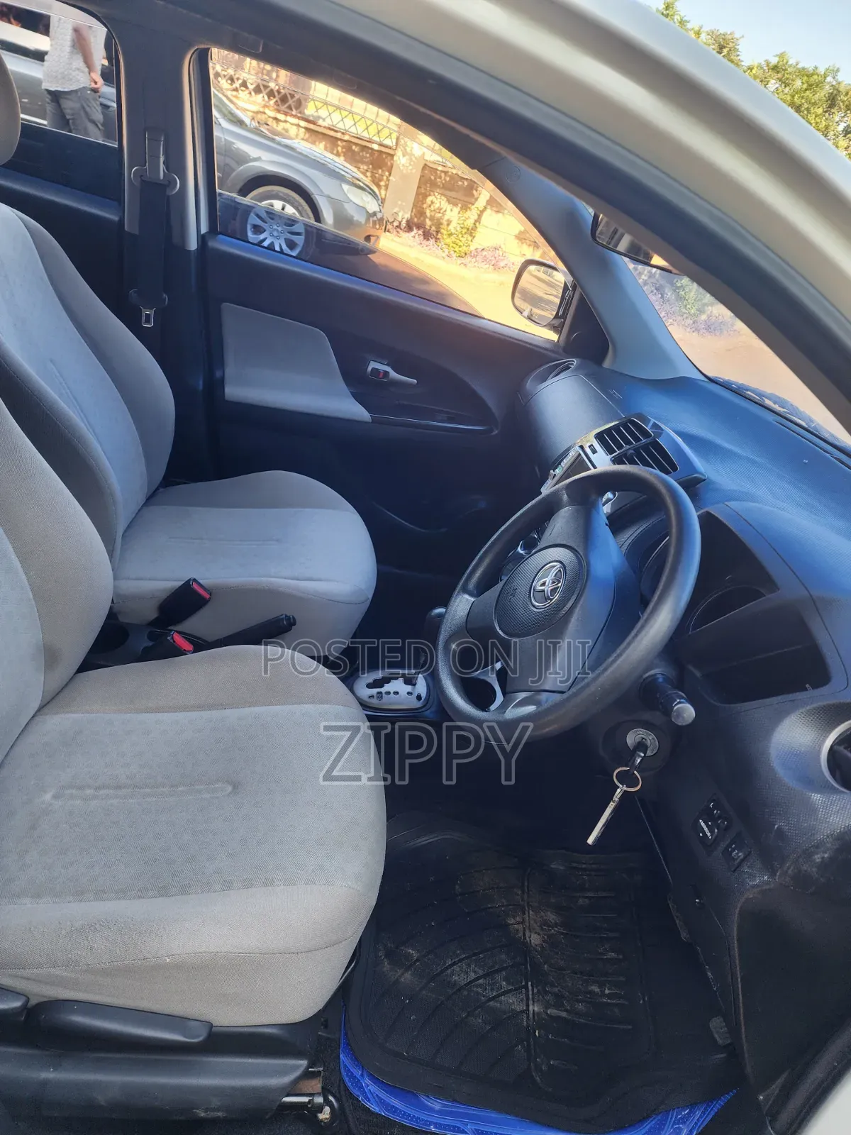 Toyota IST 2008 White