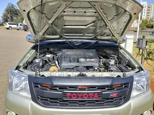 Toyota Hilux 3.0 D-4D 4x4 2012 Brown