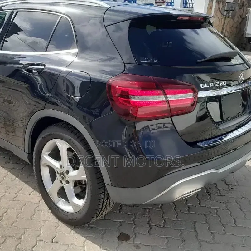 Mercedes-Benz GLA-Class 2019 Black