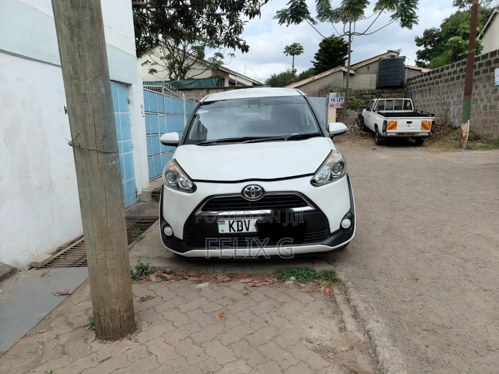 Toyota Sienta 1.5 FWD 2018 Pearl