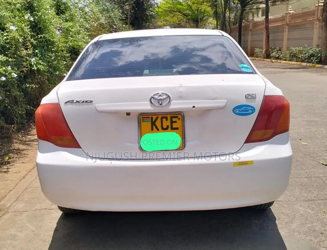 Toyota Axio 2009 White