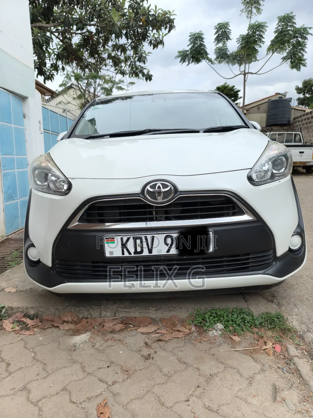 Toyota Sienta 1.5 FWD 2018 Pearl