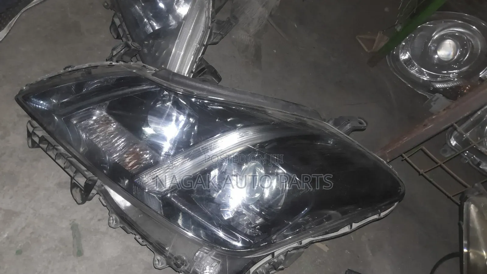 Toyota Crown 2012 Headlight Xenon