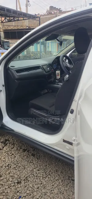 Honda Vezel 2014 White