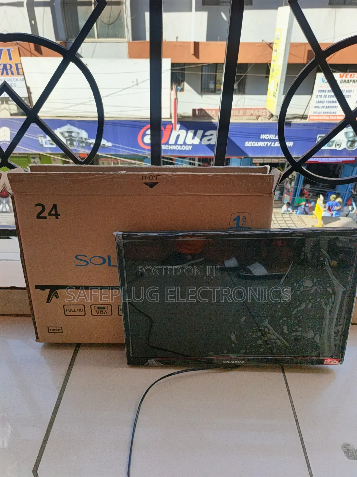 Solarmax 24 Inch LED TV Full HD