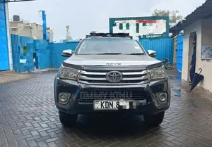 Toyota Hilux Revo Smart Cab Deisel 2.4 AWD 2016 Black