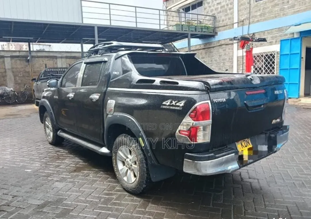Toyota Hilux Revo Smart Cab Deisel 2.4 AWD 2016 Black