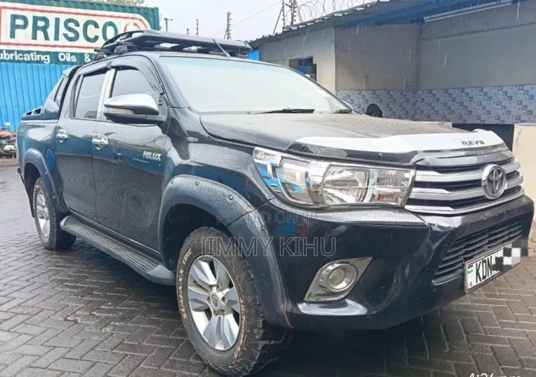 Toyota Hilux Revo Smart Cab Deisel 2.4 AWD 2016 Black