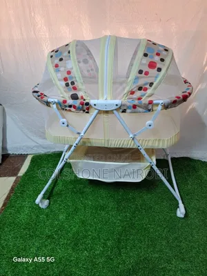 Foldable Newborn Baby Bassinet With Mesh Sides Storage Basket