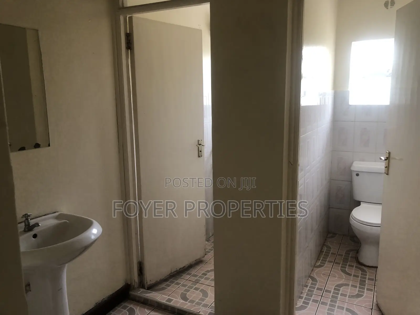 3bdrm House in Osupuko Estate, Gataka for rent