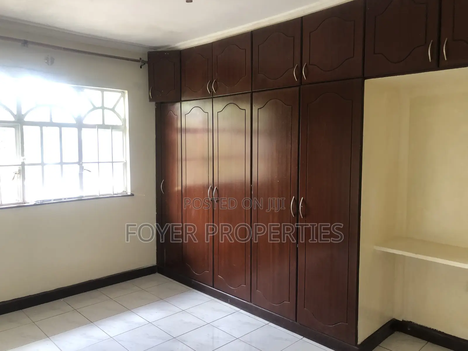 3bdrm House in Osupuko Estate, Gataka for rent