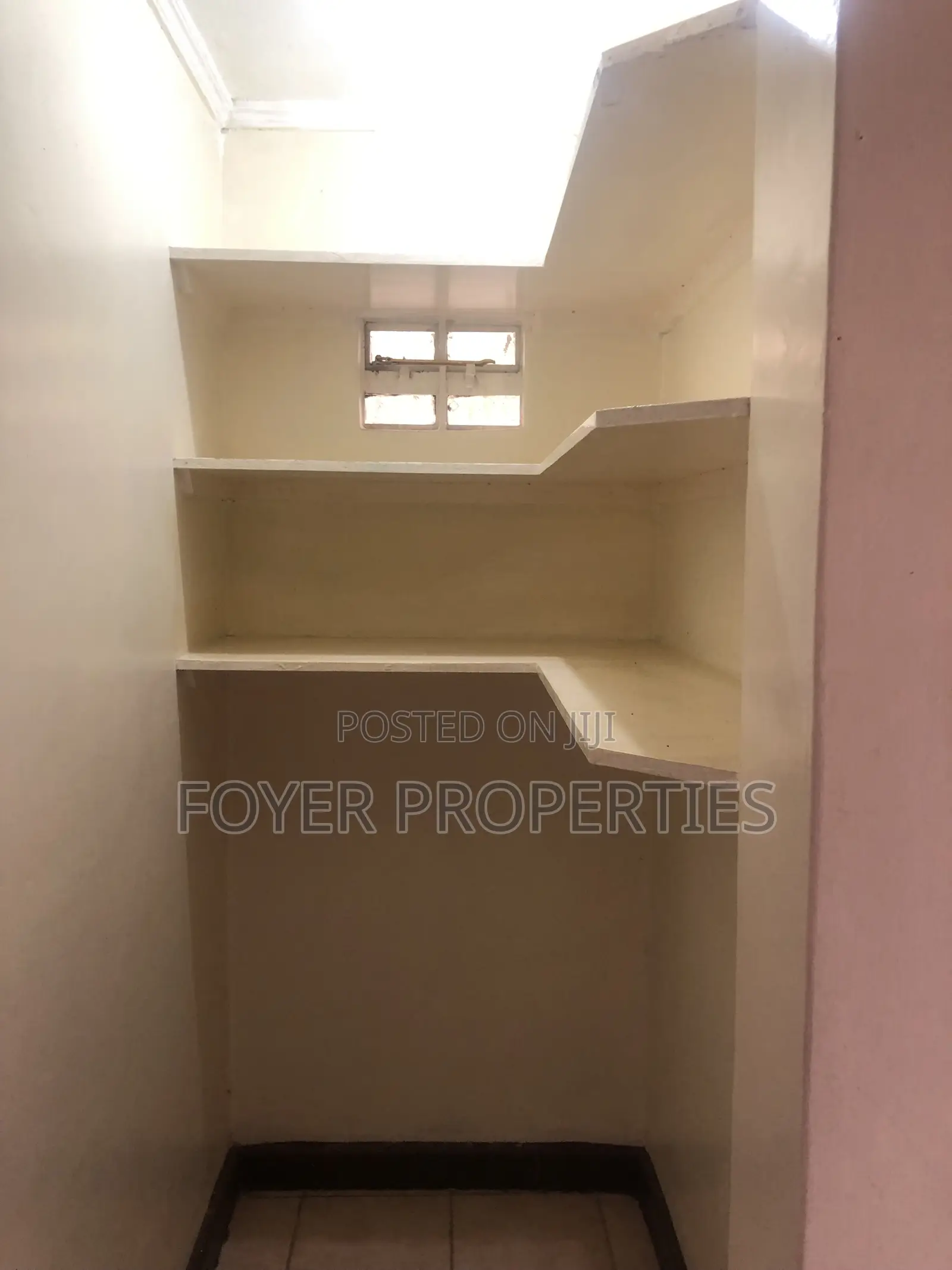 3bdrm House in Osupuko Estate, Gataka for rent
