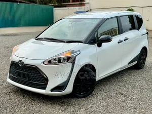 Toyota Sienta 2020 White